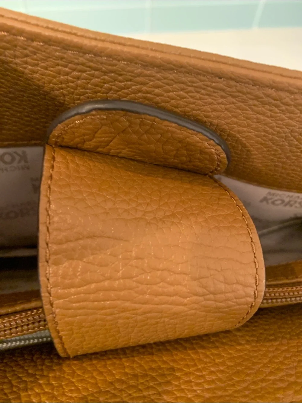 Michael Kors Tan Pebbled Leather Tote Gold Hardware Shoulder Strap No Flaw Clean